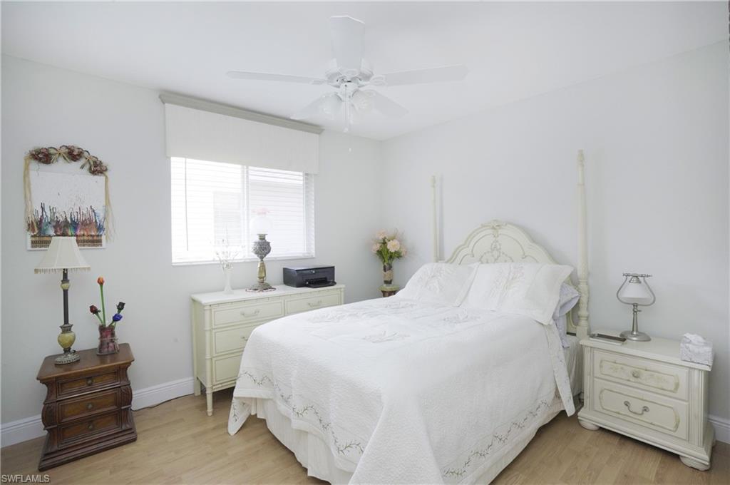 COUNTRY OAKS - Residential