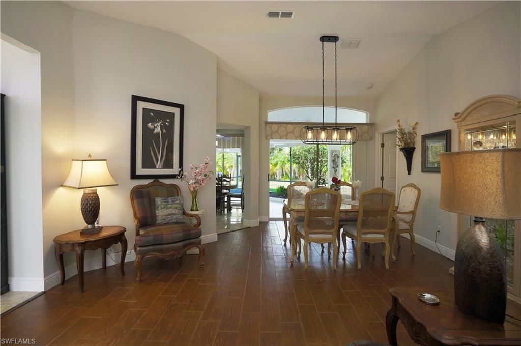 COUNTRY OAKS - Residential