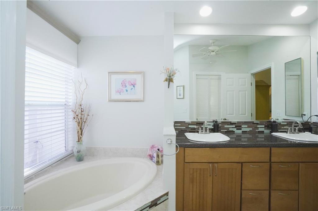 COUNTRY OAKS - Residential