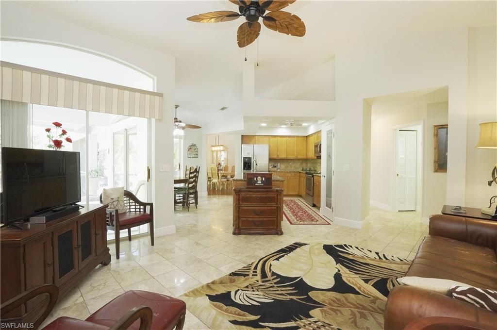 COUNTRY OAKS - Residential