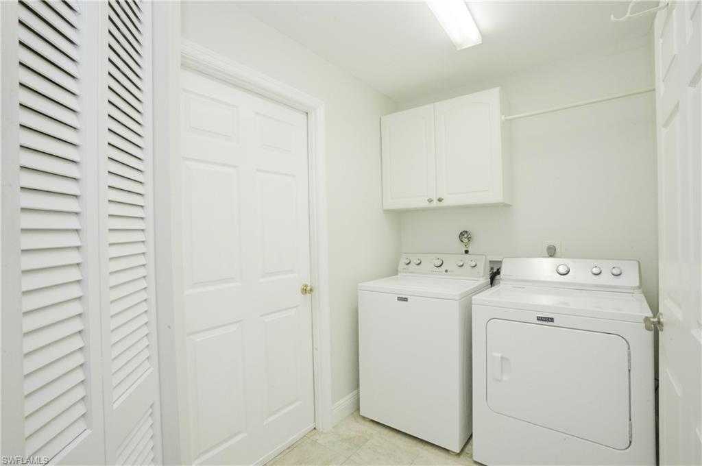 COUNTRY OAKS - Residential