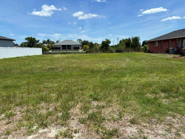 CAPE CORAL - Land