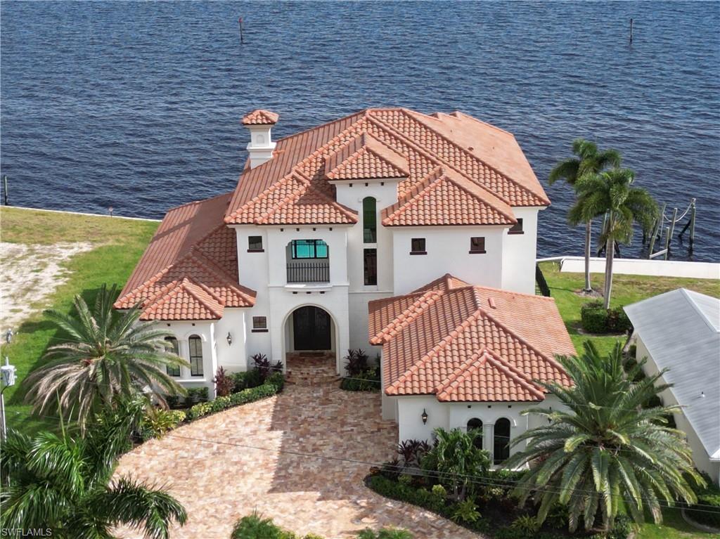 YACHT CLUB - Residential