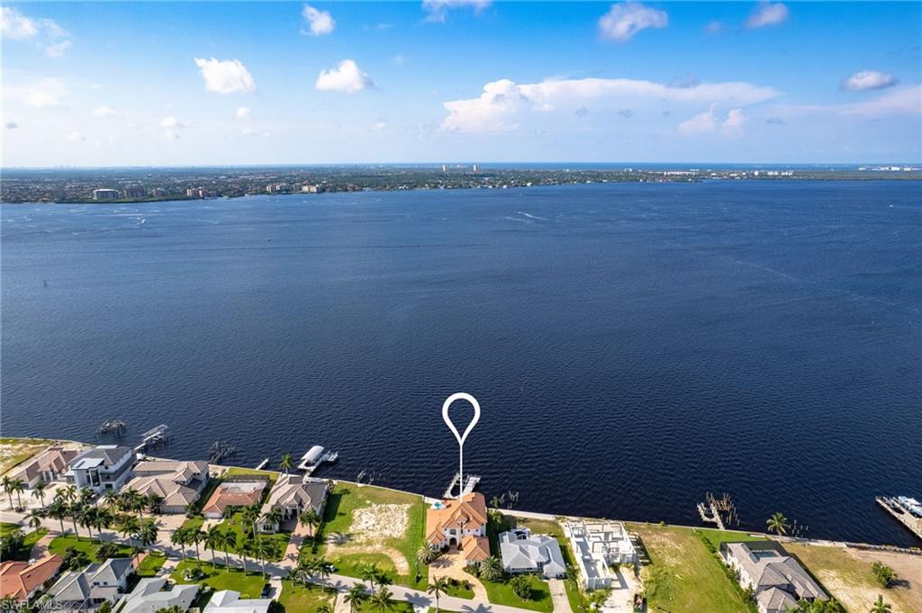 YACHT CLUB - Residential