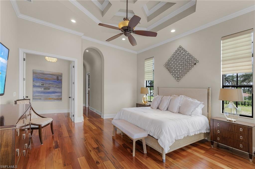 YACHT CLUB - Residential