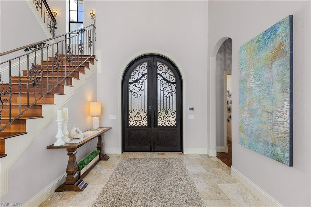 YACHT CLUB - Residential