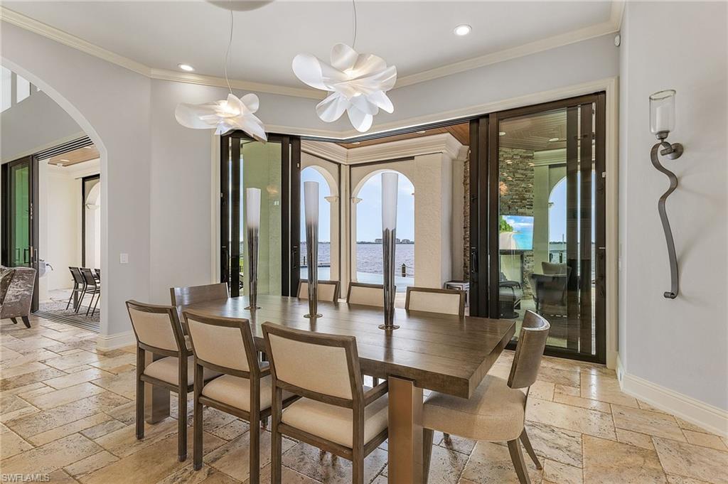 YACHT CLUB - Residential