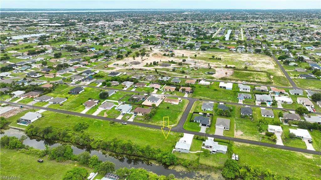 CAPE CORAL - Land