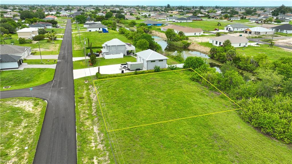 CAPE CORAL - Land