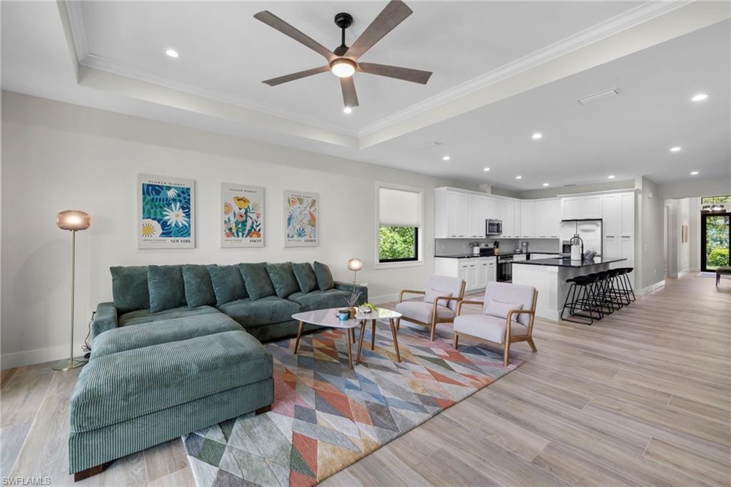 HALLENDALE - Residential Lease