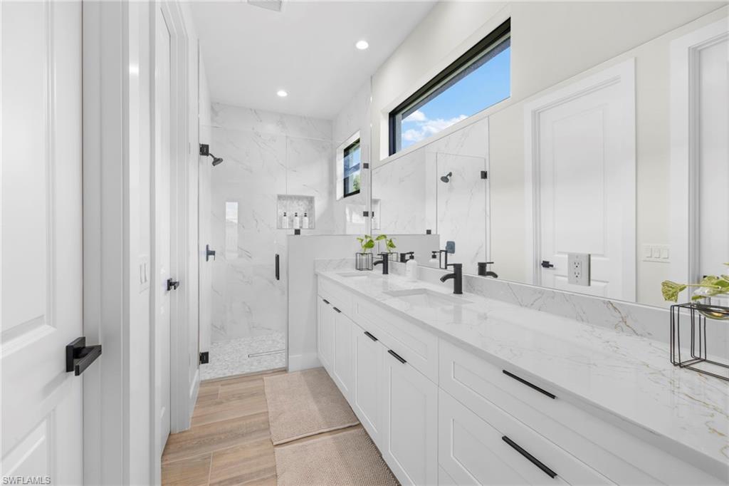 HALLENDALE - Residential Lease