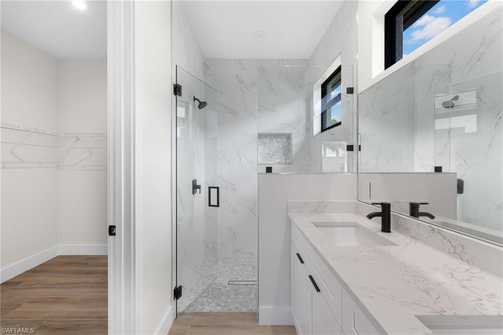 HALLENDALE - Residential Lease