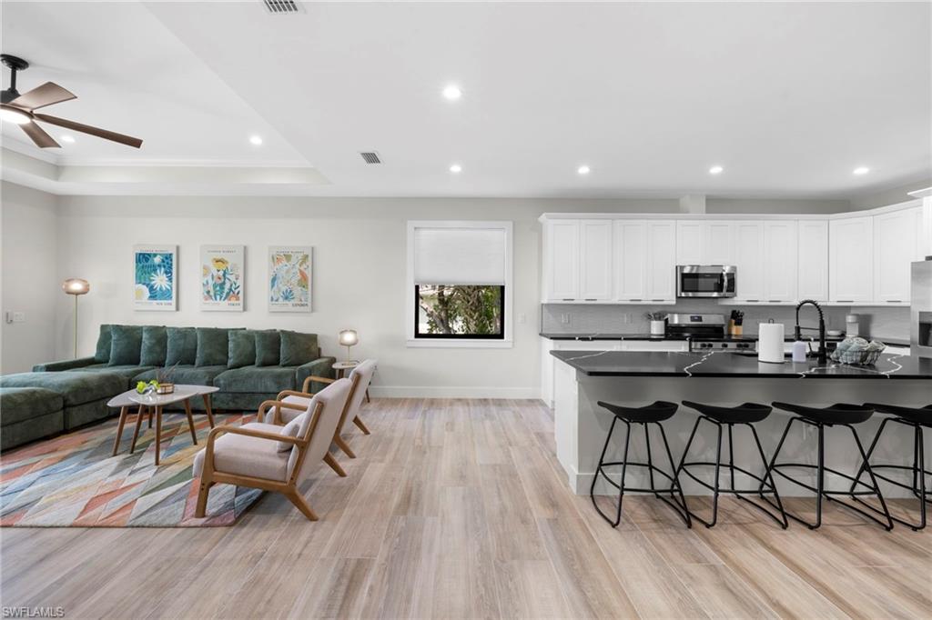 HALLENDALE - Residential Lease