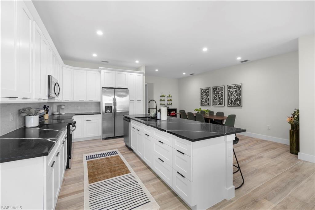 HALLENDALE - Residential Lease