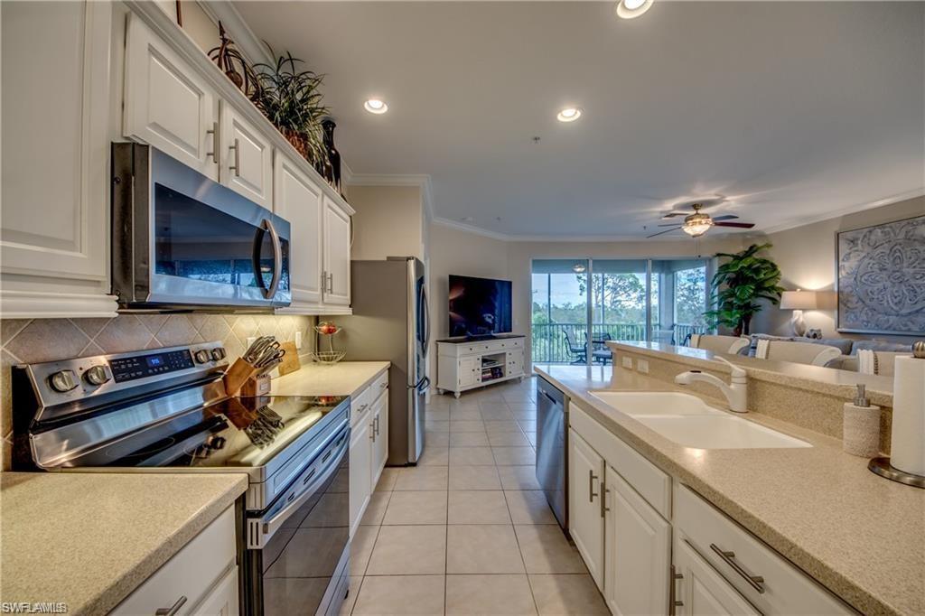 CALUSA PALMS II - Residential Lease