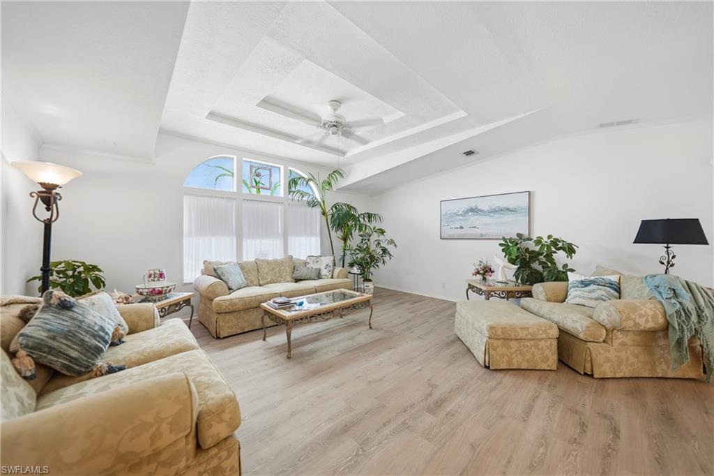 RIVERWALK - Residential
