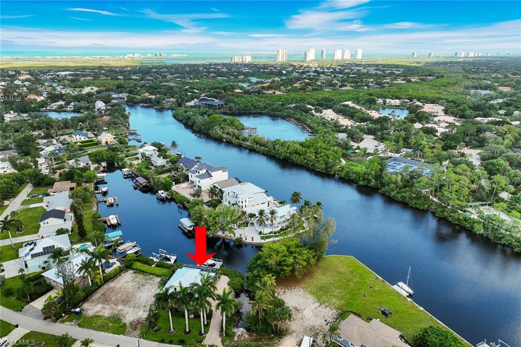 RIVIERA COLONY - Residential