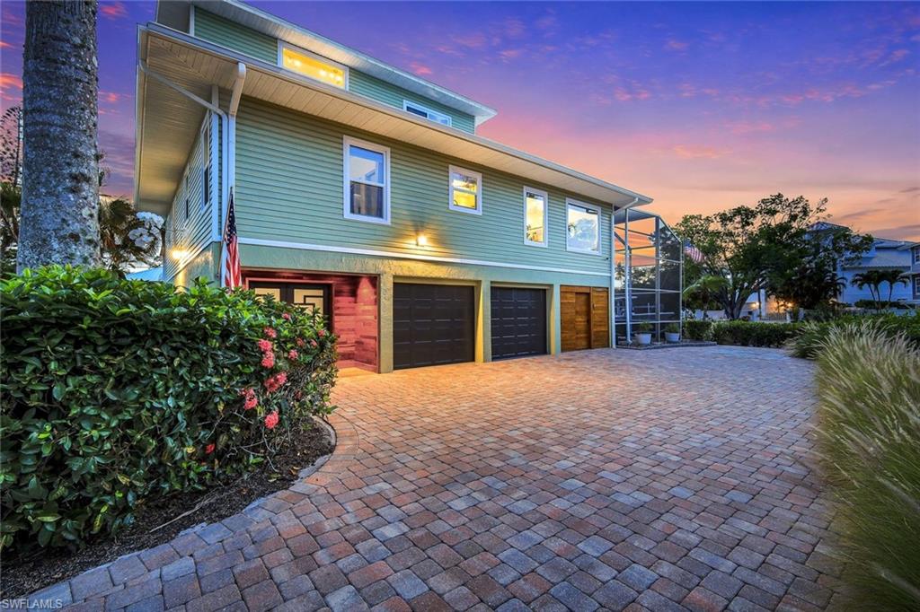RIVIERA COLONY - Residential