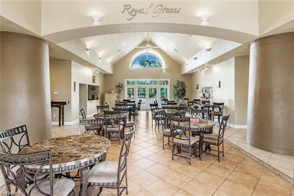 ROYAL GREENS - Residential