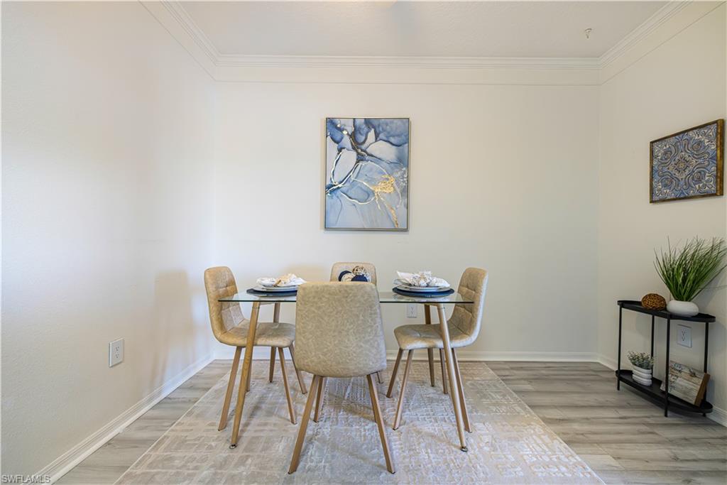ROYAL GREENS - Residential