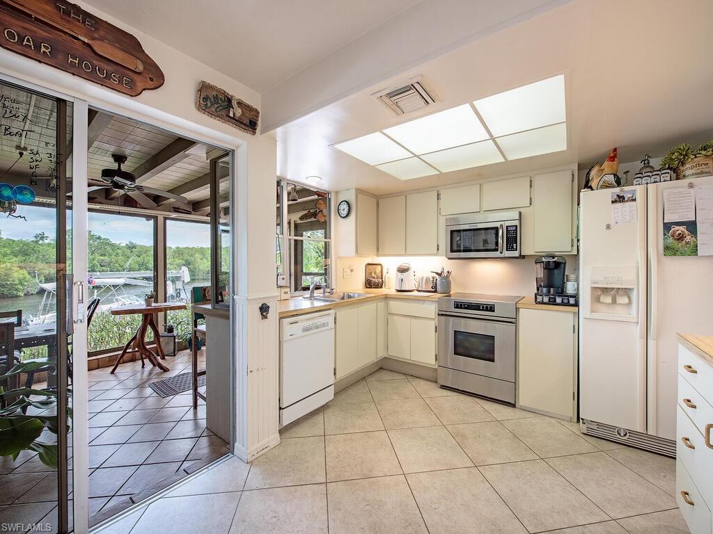 ROYAL HARBOR - Residential