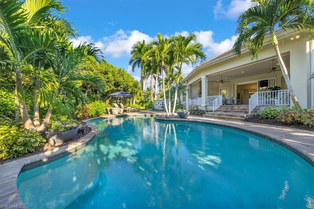 MOORINGS - Residential
