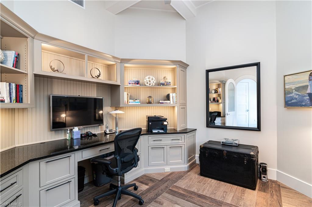 AQUALANE SHORES - Residential