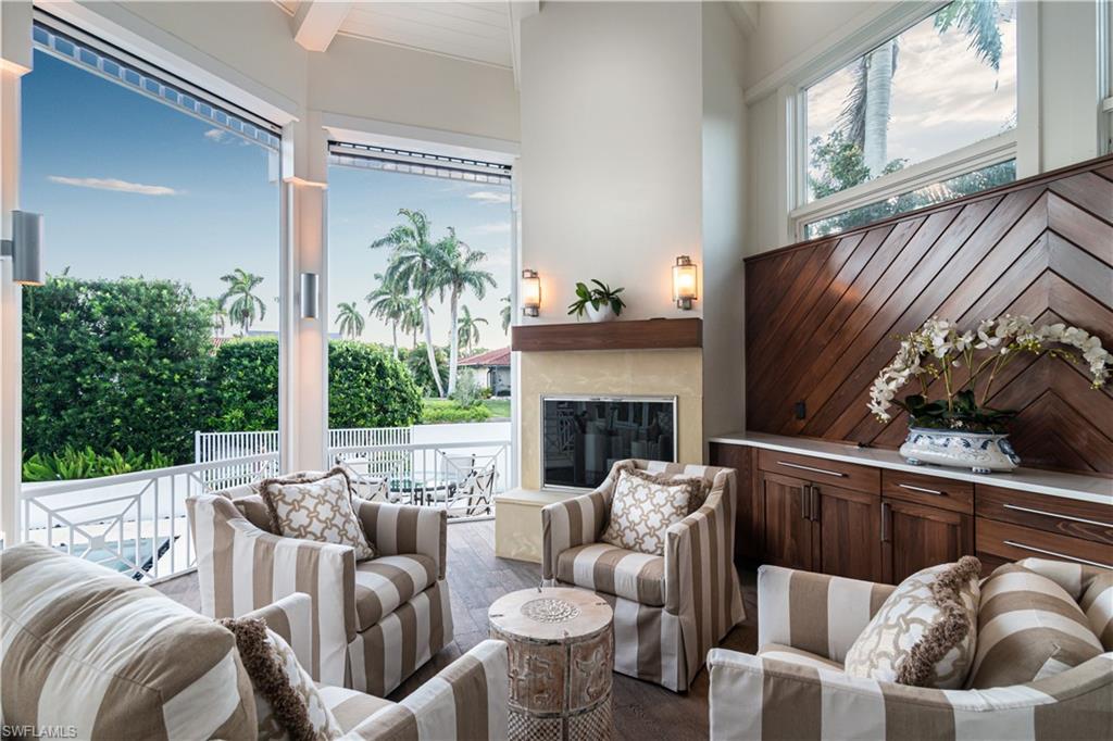 AQUALANE SHORES - Residential