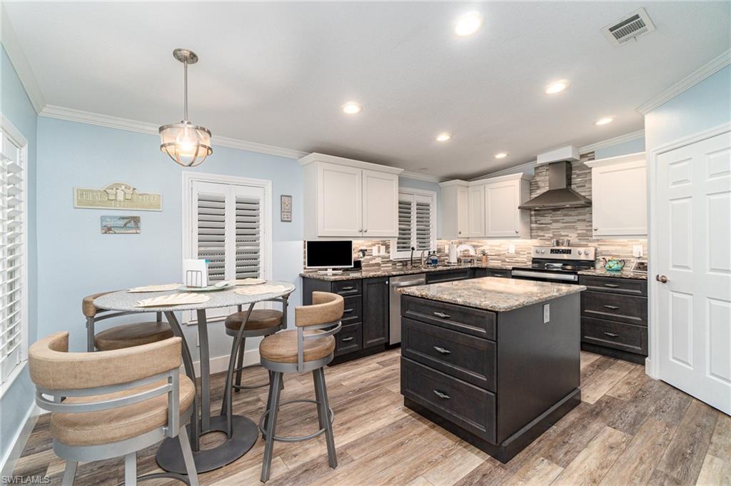 BAYSIDE ESTATES - Residential