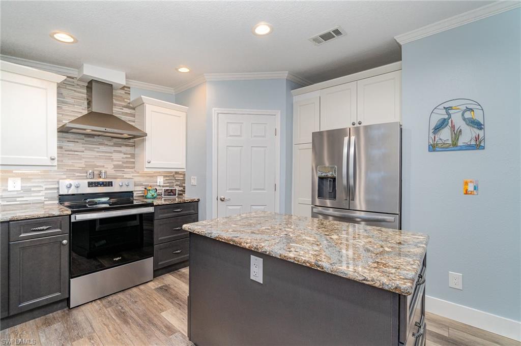 BAYSIDE ESTATES - Residential