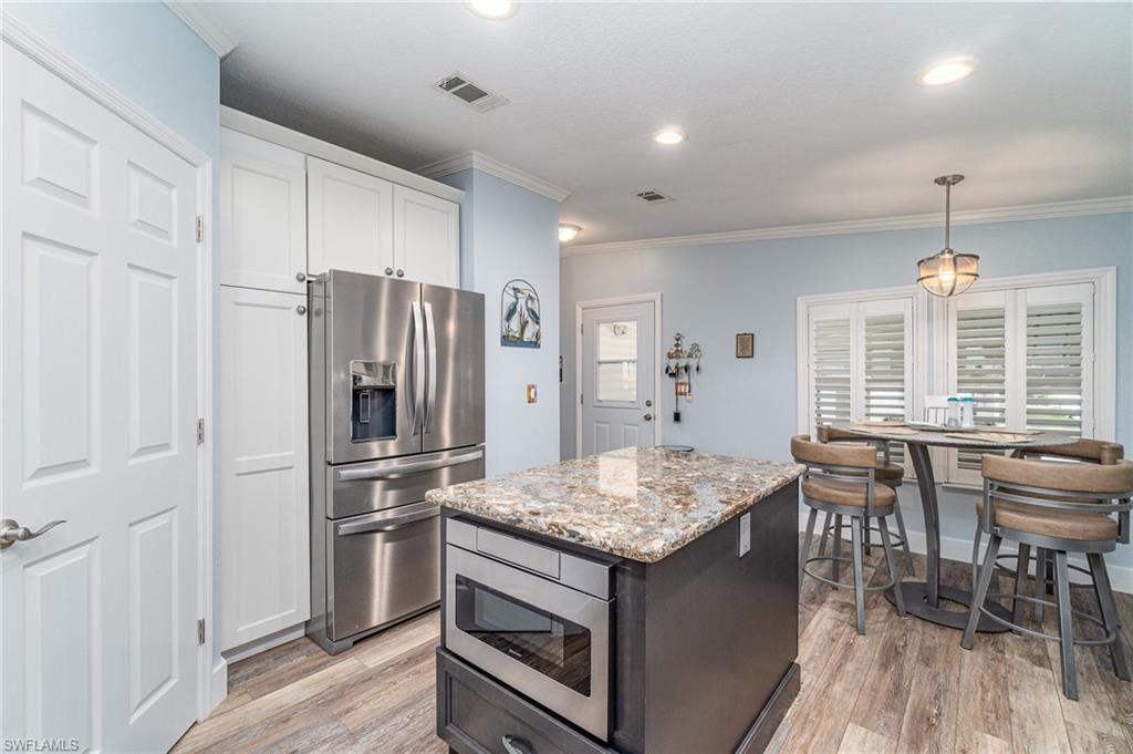 BAYSIDE ESTATES - Residential
