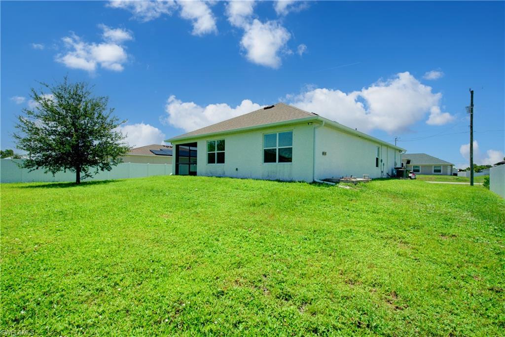 CAPE CORAL - Residential