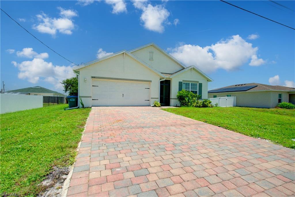 CAPE CORAL - Residential