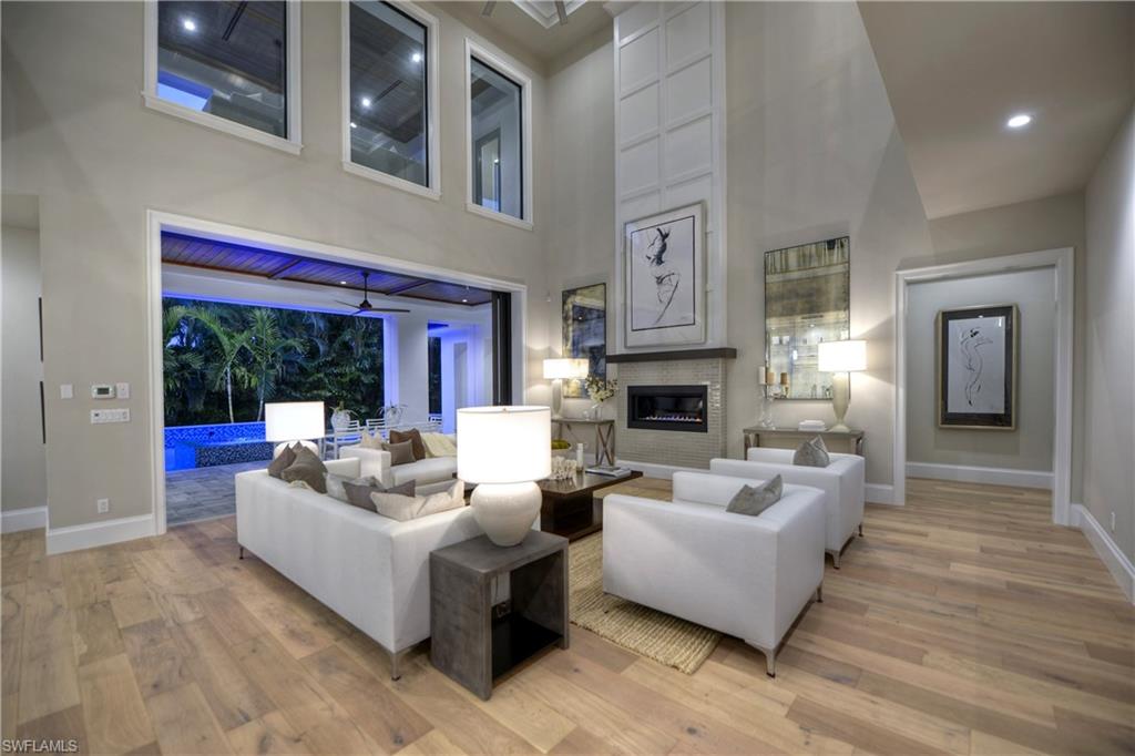 MOORINGS - Residential