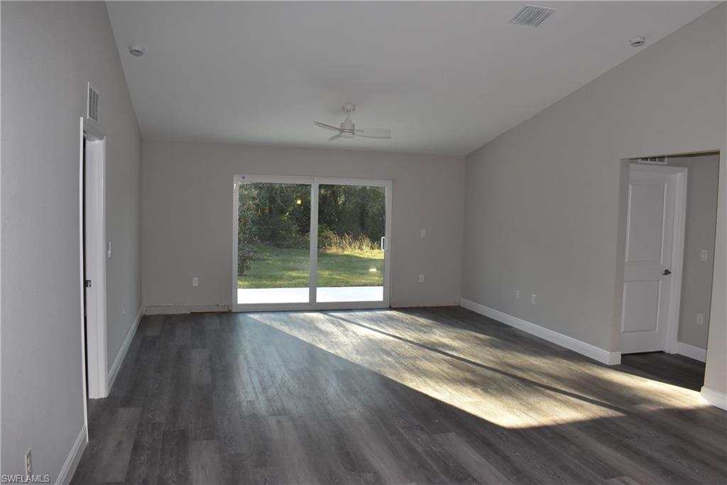 NORTH PORT - Residential Lease
