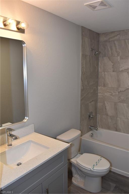 NORTH PORT - Residential Lease
