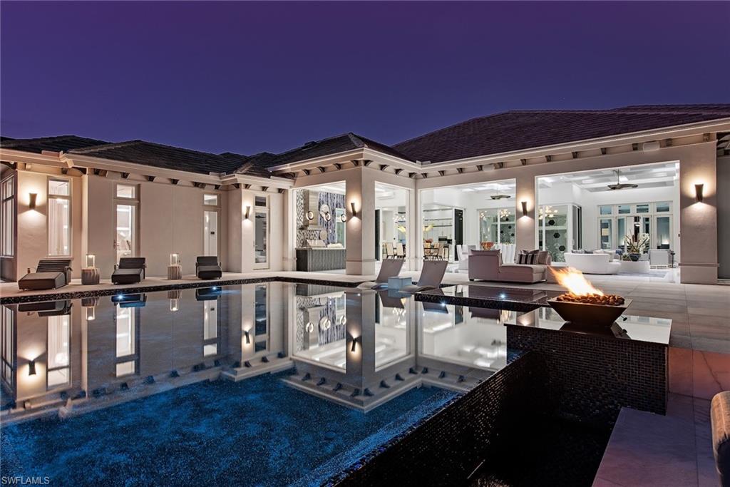 BAY WOODS - Residential