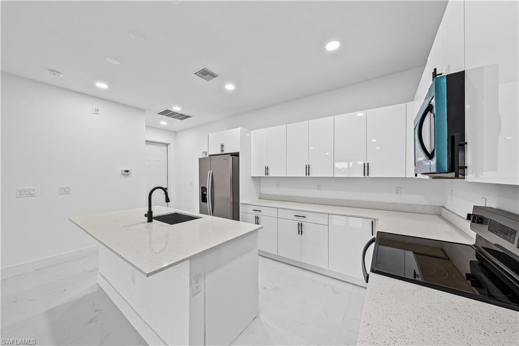 LEHIGH ACRES - Residential Income