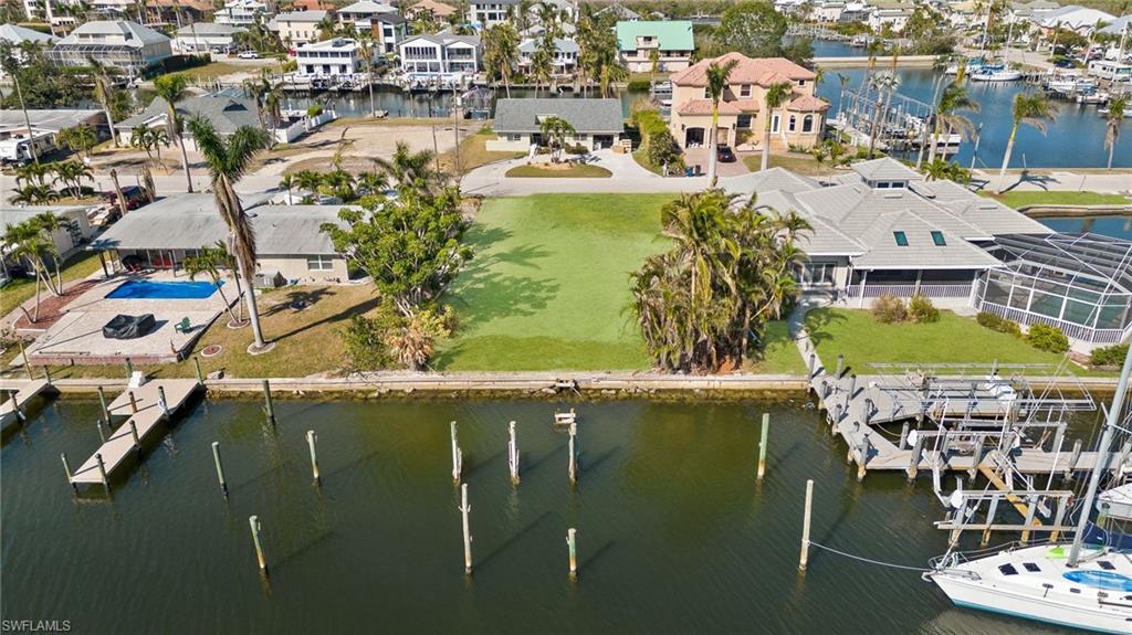 SIESTA ISLES - Land