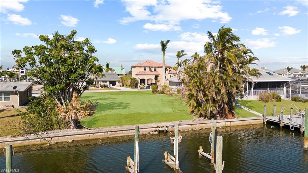 SIESTA ISLES - Land