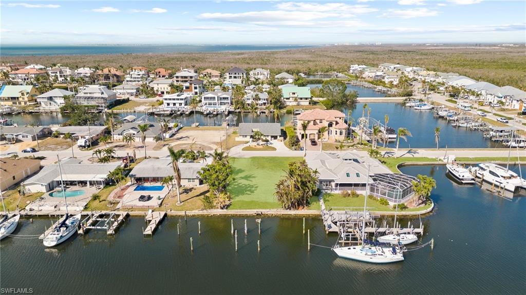 SIESTA ISLES - Land