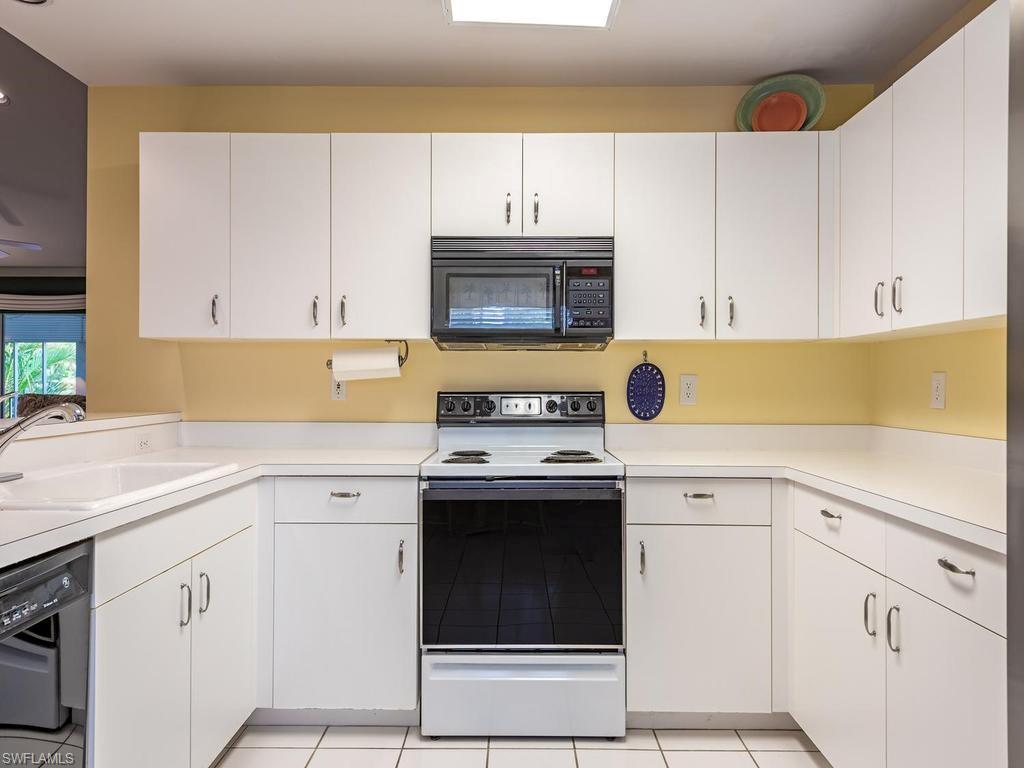 GRAND PALM VILLAGE - Residential
