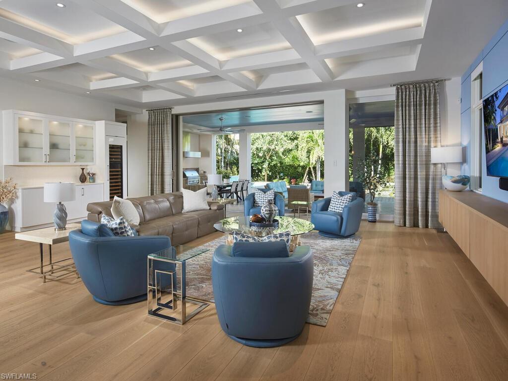 OLDE NAPLES - Residential