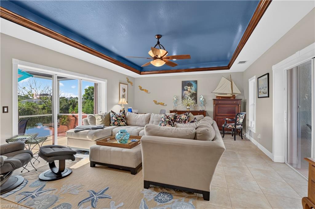 GATOR CIRCLE - Residential