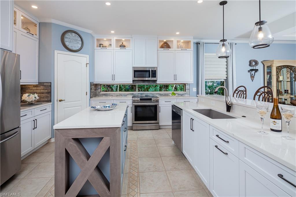 SPANISH WELLS - Residential