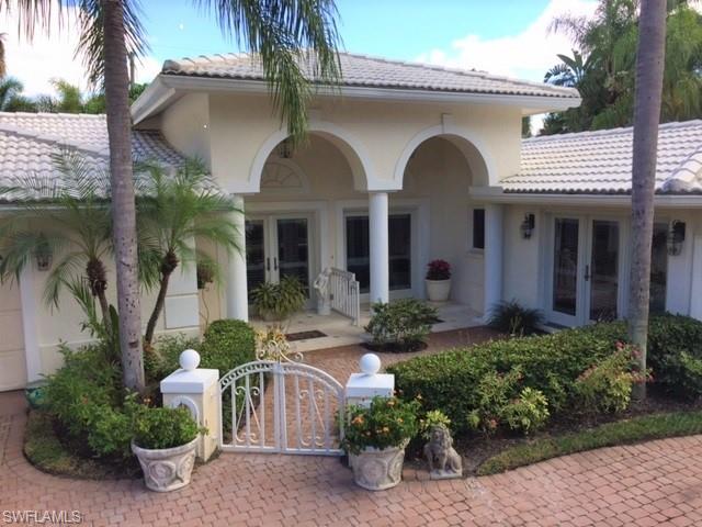 MOORINGS - Residential