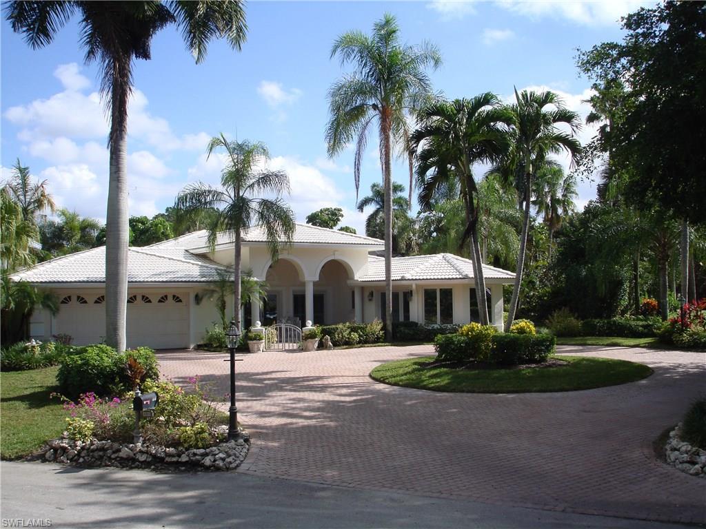 MOORINGS - Residential