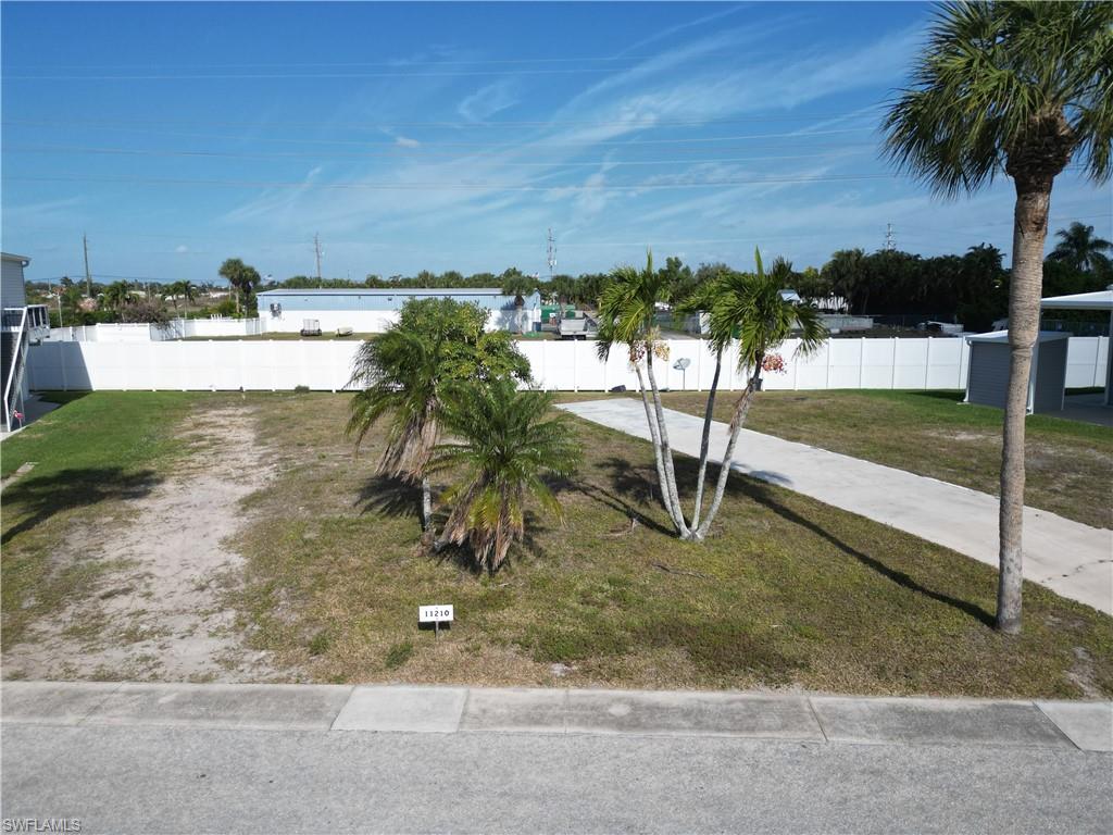 BAYSIDE ESTATES - Land