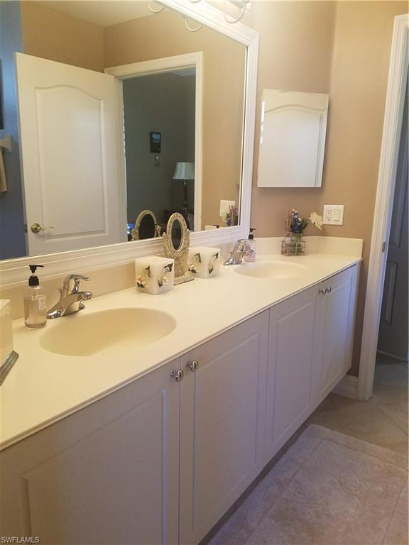 CORAL LAKES - Residential