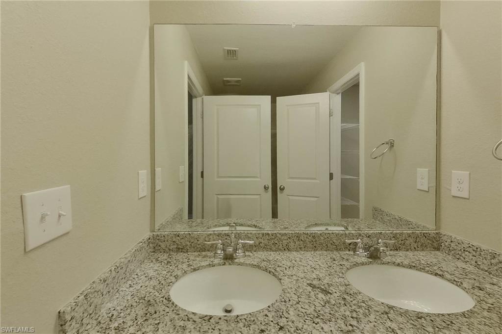 VISTANNA VILLAS - Residential Lease